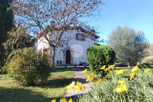 VILLA SINGOLA A TARANO