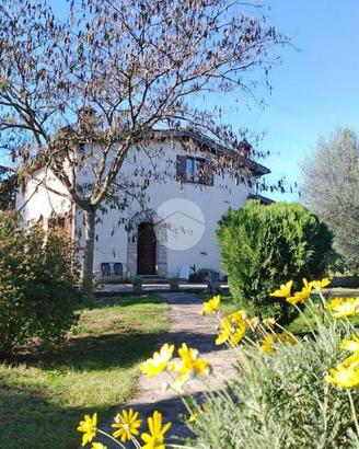 VILLA SINGOLA A TARANO