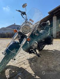 Moto UM Renegade Commando Classic