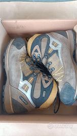 Scarpe trekking Trezeta in gorerex taglia 42,5