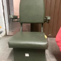 Seduta mezzo militare