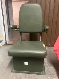 Seduta mezzo militare