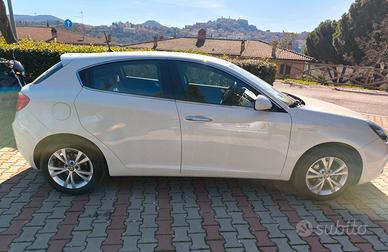 Giulietta Alfa Rome 1400 benzina