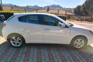 Giulietta Alfa Rome 1400 benzina