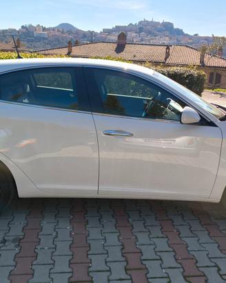 Giulietta Alfa Rome 1400 benzina