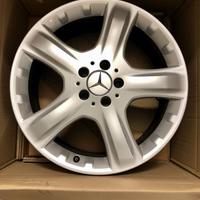 Set 4 Cerchioni Originali 19" Mercedes-Benz