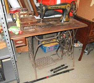 Macchina da cucire in ghisa struttura in ferro e b