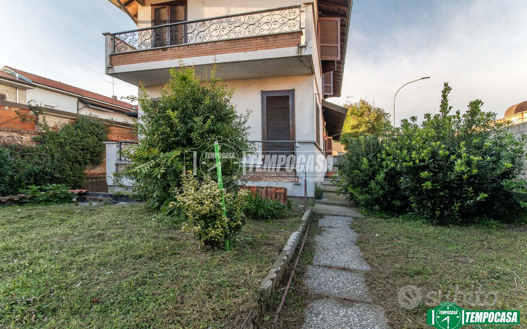 VILLA SINGOLA CON GIARDINO E BOX - View 6