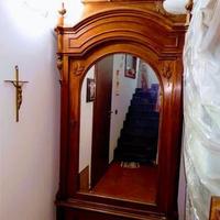 Due armadi e due comodini '800