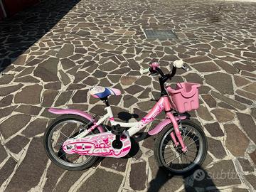 Lady fait bici bambina 16