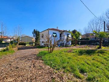 Villa di 160 m² con più di 5 locali a Mira