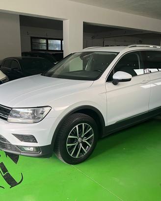 Volkswagen Tiguan 2.0 TDI SCR 4MOTION Style BlueMo