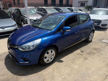 Renault Clio dCi 8V 90 CV 5 porte Moschino Life