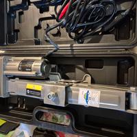 Cric elettrico per auto 