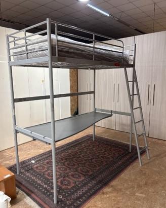 Letto a soppalco con scrivania 