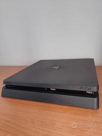 PlayStation PS4 Slim 500 GB + 2 controller