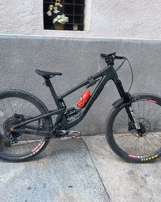 Santacruz Megatower V1