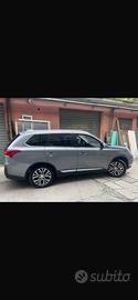 Mitsubishi outlander instyle avd full optional