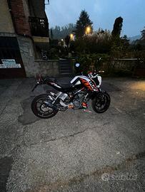 Ktm duke 125
