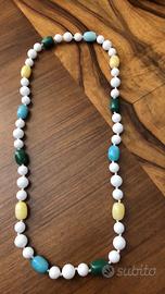 Collana di agata bianca sfaccettata e pietre dure