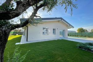 VILLA SINGOLA A LONATO DEL GARDA