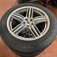 Cerchi e gomme Porsche Macan