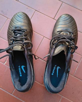 Scarpe da calcio Nike Tiempo originali