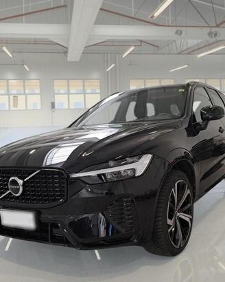 VOLVO XC60 B4 D AWD AUTOMATICO PLUS DARK SUV