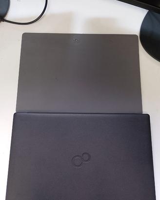 Fujitsu LifeBook  i3-1115G4 15"/ 8GB RAM/NVME 256