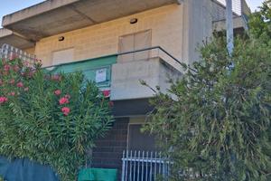 A 50 metri dal mare: due case, due rendite, un'uni