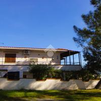 VILLA A SCHIERA A CAMEROTA