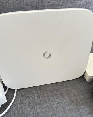 Vodafone Station Revolution + ONT Huawei HG8010H F