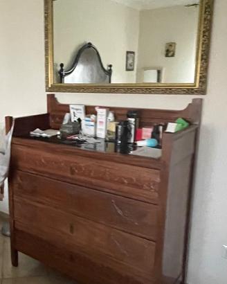 Cassettone stile liberty siciliano con specchio