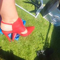 scarpe donna rosse particolari