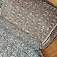 Grande Valigia grigia perfetta per viaggi in auto