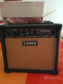 Amplificatore chitarra acustica