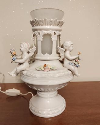 lampada con putti