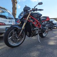 MV Agusta Brutale 750 ASI con RC
