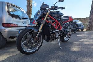 MV Agusta Brutale 750 ASI con RC