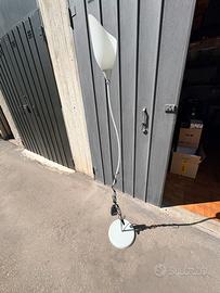 LAMPADA DA TERRA CON REGOLATORE LUMINOSITA'
