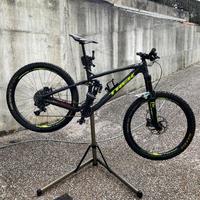 Trek Slash 9.8 carbon Taglia 17,5 (M)