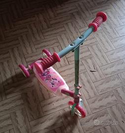 Monopattino a tre ruote  Minnie Mouse,