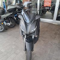 Yamaha X-Max 300 abs Permute garanzia finanziament