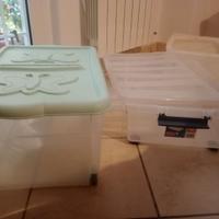 Contenitori in plastica e poliestere