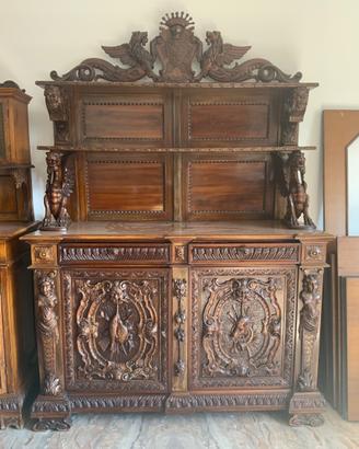 Credenza antica