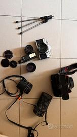 Macchina fotografica vintage Praktica e oviettivi