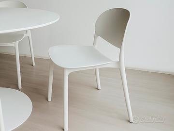 Sedie con schienale circolare