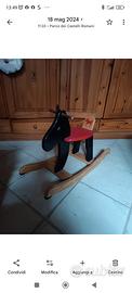 cavallo a dondolo 
