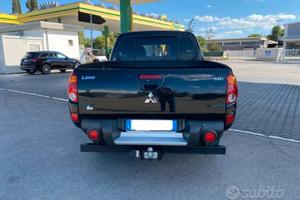 L 200