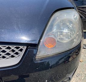FARO ANTERIORE SINISTRO FORD Fiesta 5° Serie FARO